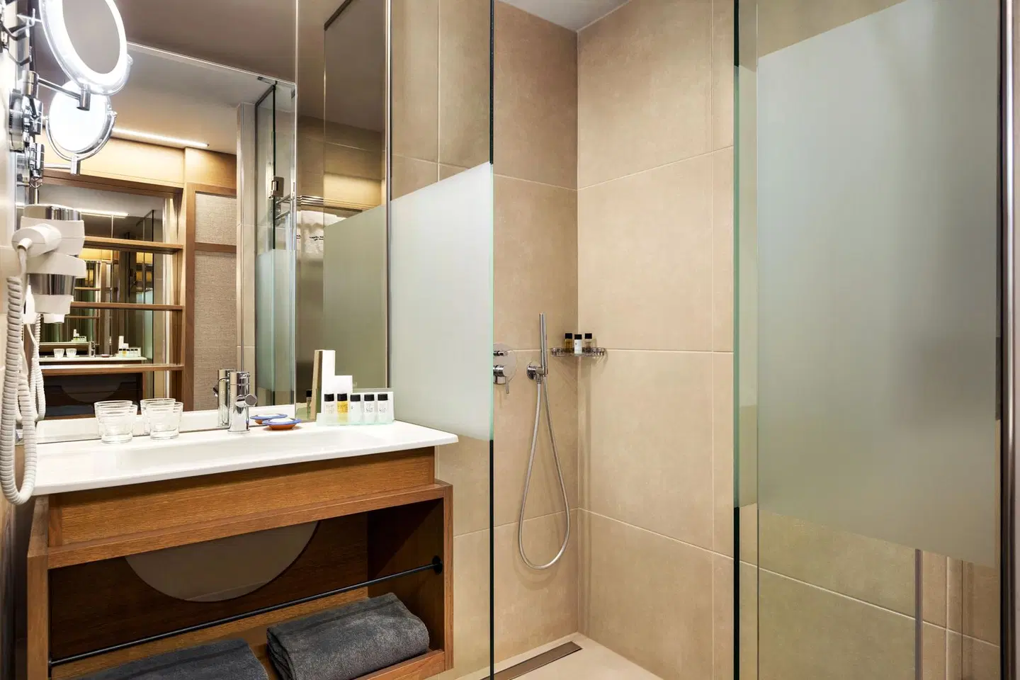 Mirabello Bay Luxury Resort Badezimmer