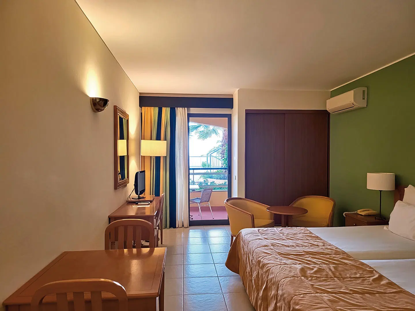 Cais da Oliveira ROOM_EXAMPLE