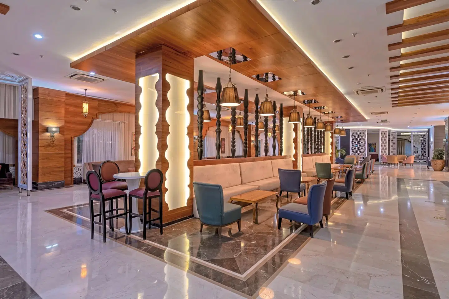 LRS Lake & River Side Hotel & Spa LOUNGE_LOBBY