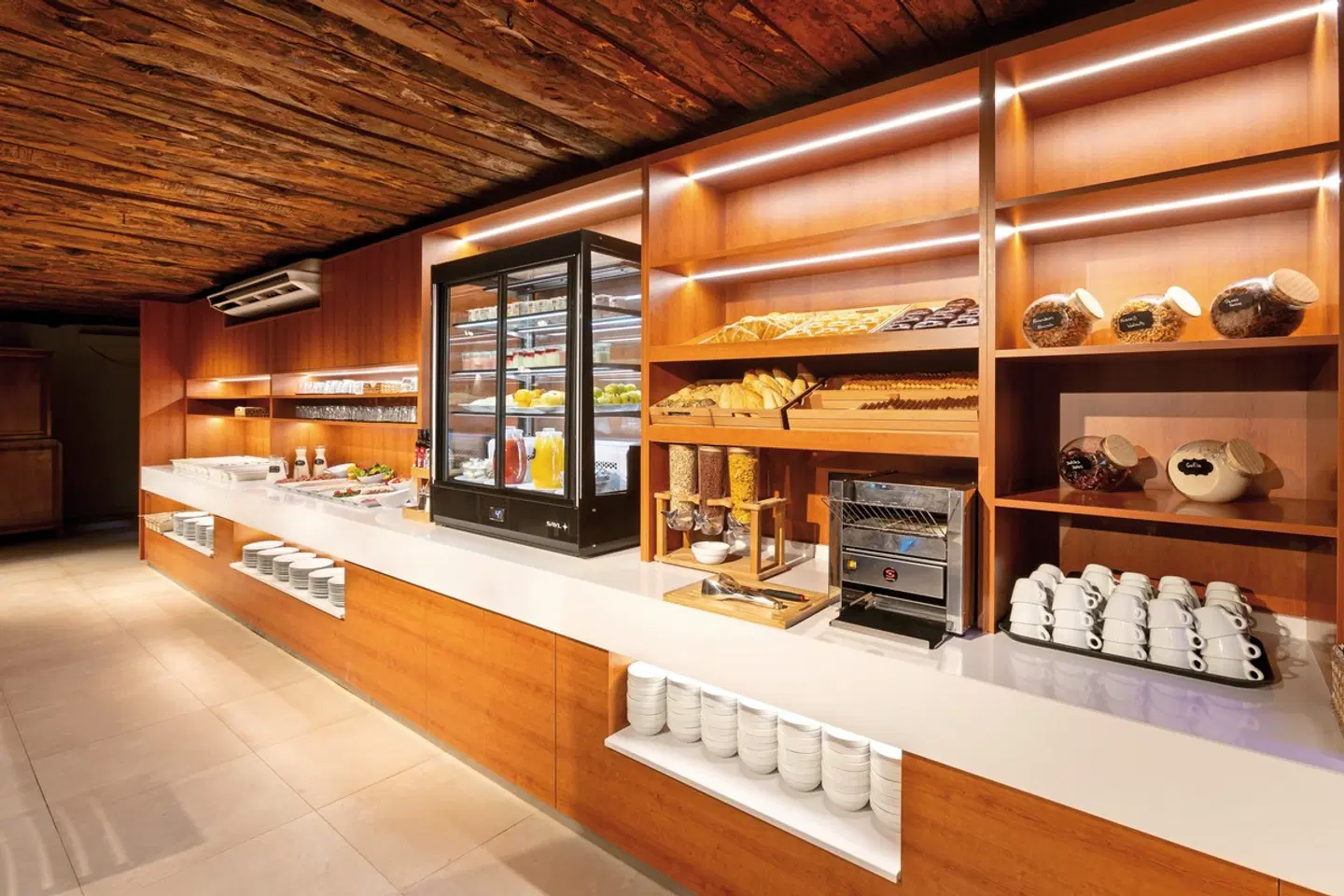 Playa Surf CBbC Hotel Bar