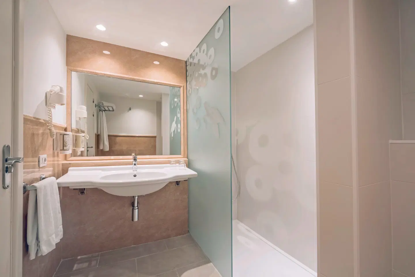 Iberostar Waves Las Dalias Badezimmer