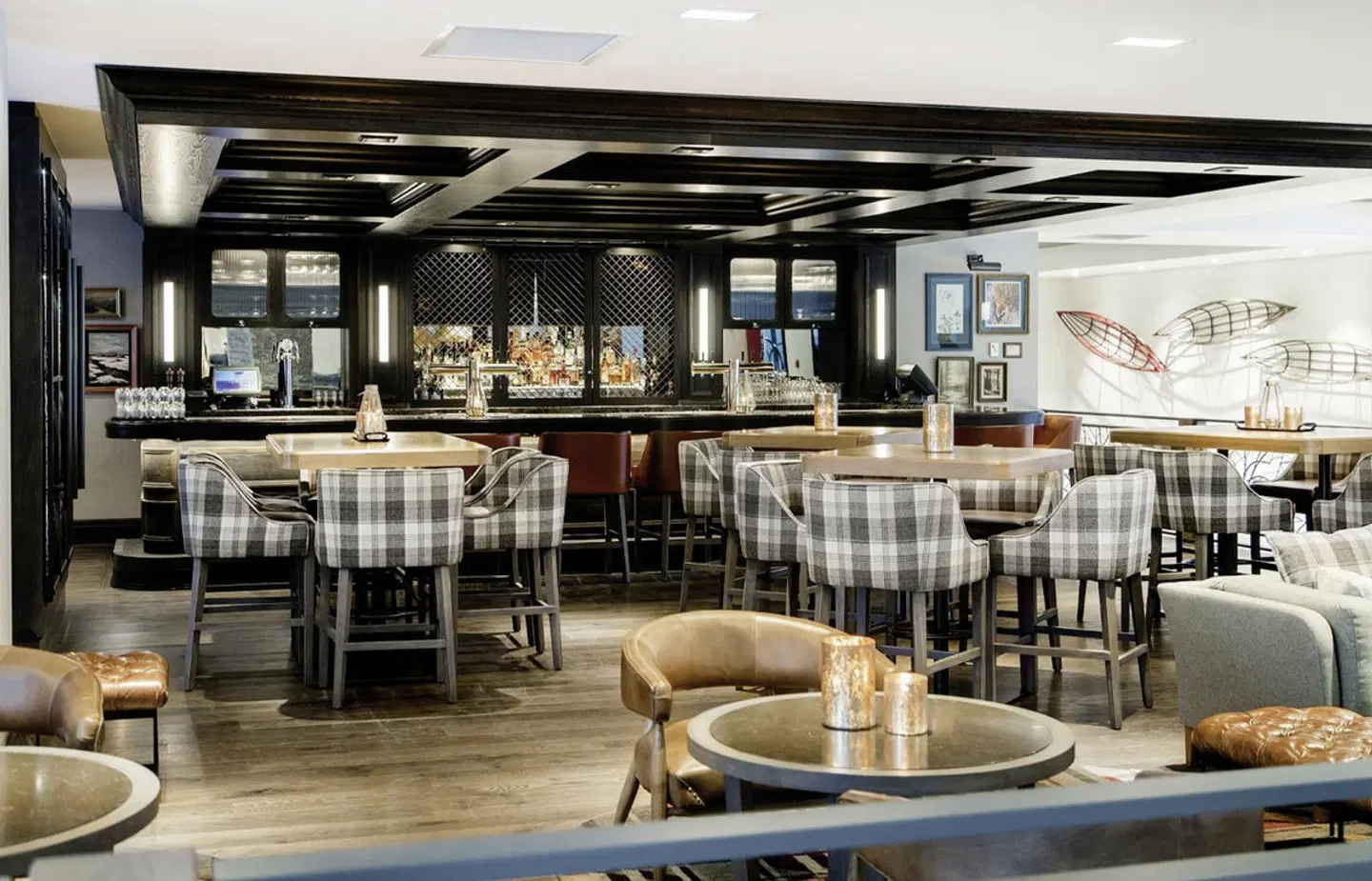 Kananaskis Mountain Lodge, Autograph Collection Bar