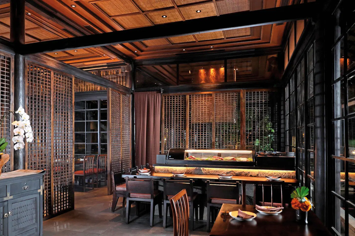 Padma Resort Legian Bar