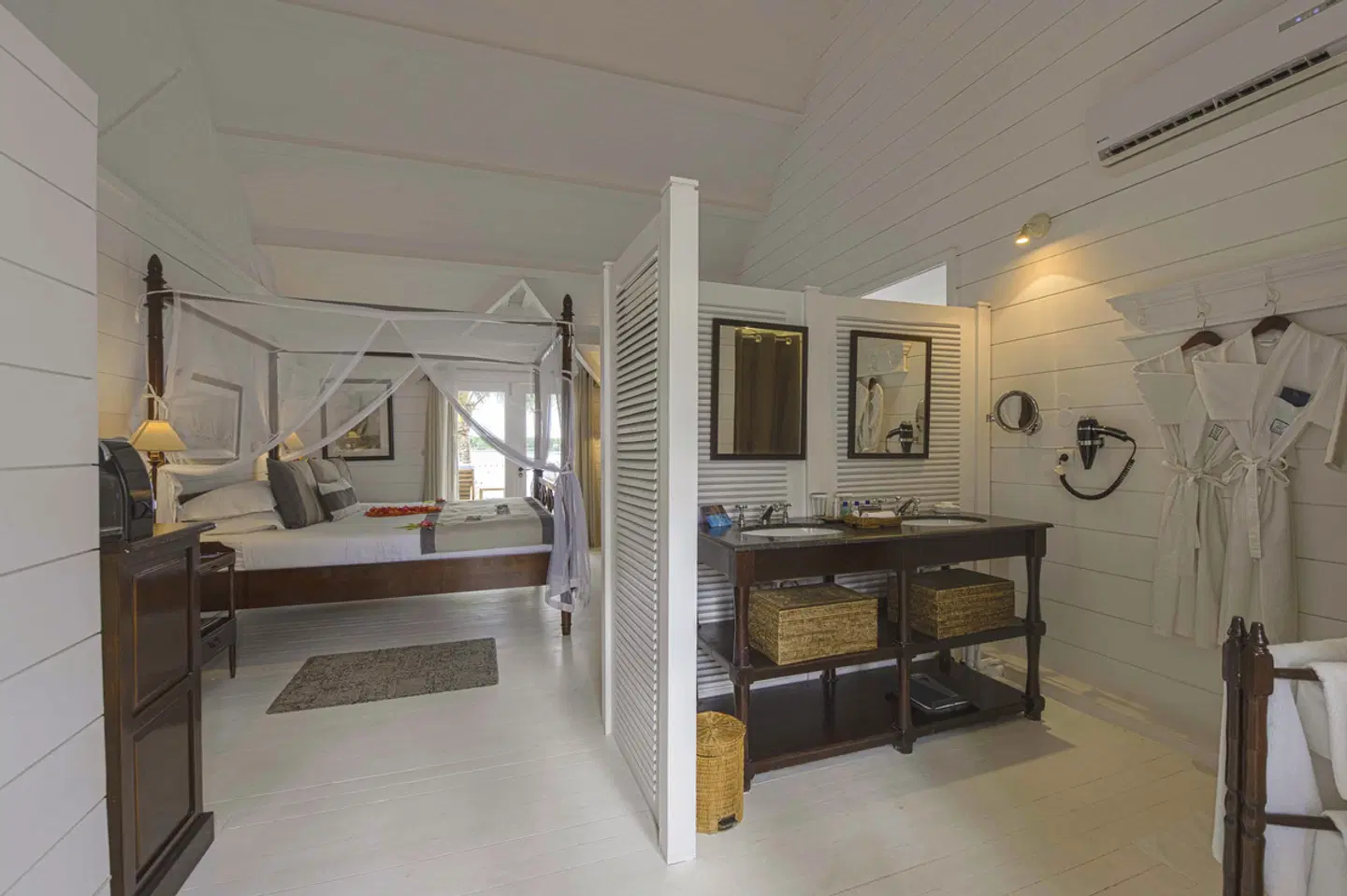 Hotel 20 Degrees Sud ROOM_EXAMPLE