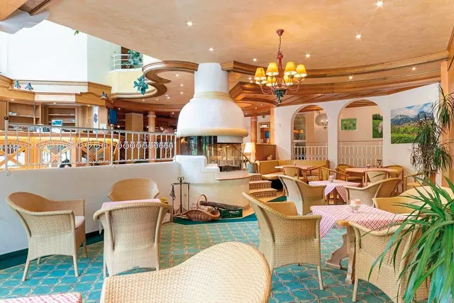 Ringhotel Nebelhornblick Bar