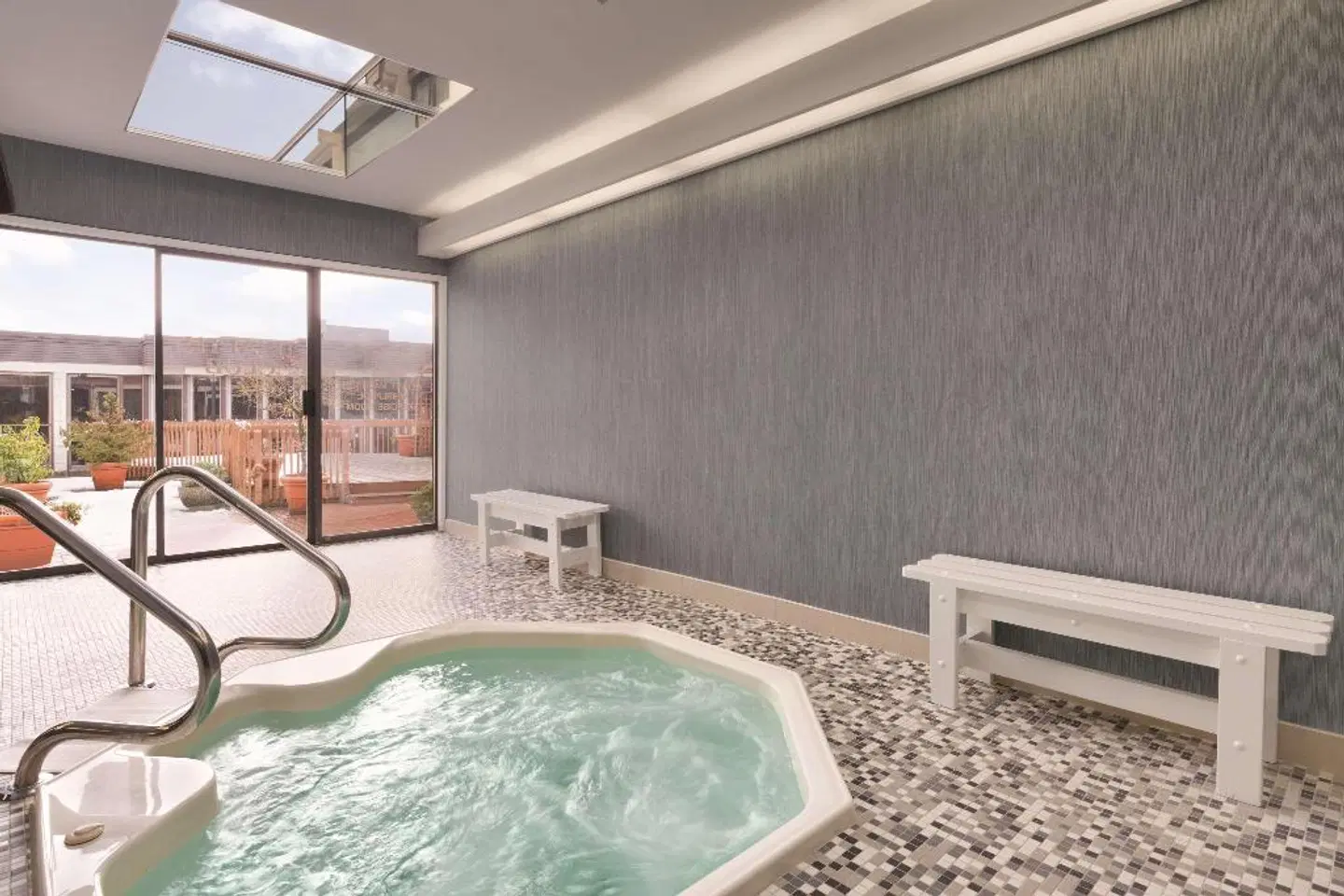 Coast Discovery Inn HEALTH_BEAUTY