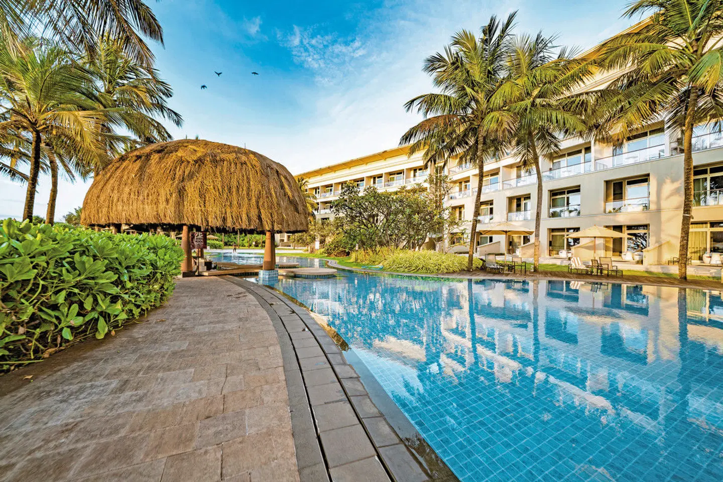 Sentido Heritance Negombo OUTDOOR_POOL