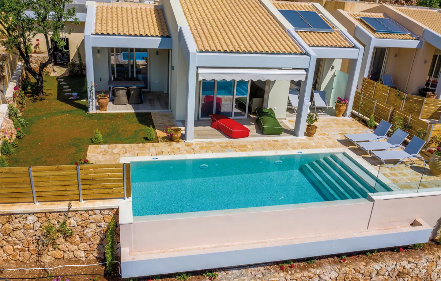 La Riviera Barbati Seaside Luxurious Apartments & Villas OUTDOOR_POOL