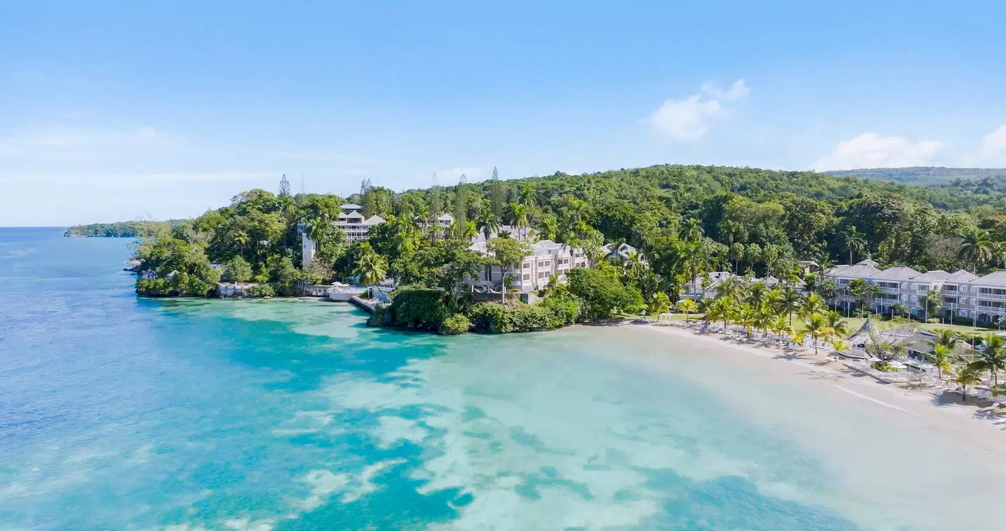 Couples Sans Souci LANDSCAPE