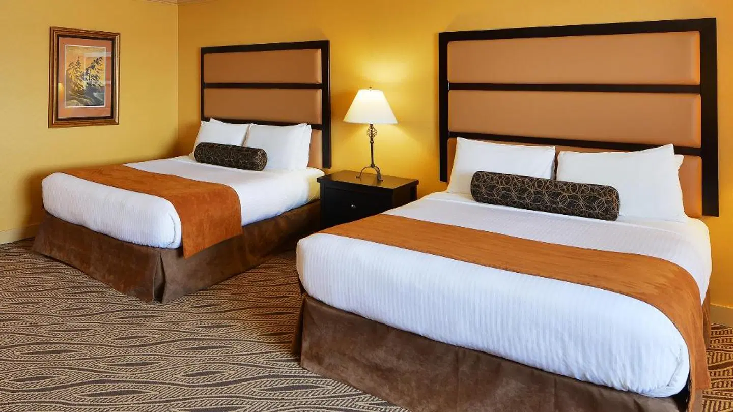 Prestige Inn Golden ROOM_EXAMPLE