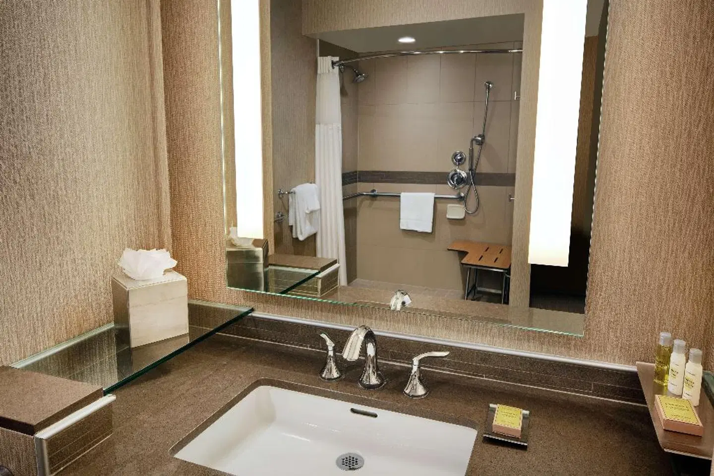 DoubleTree by Hilton Sonoma Wine Country Badezimmer