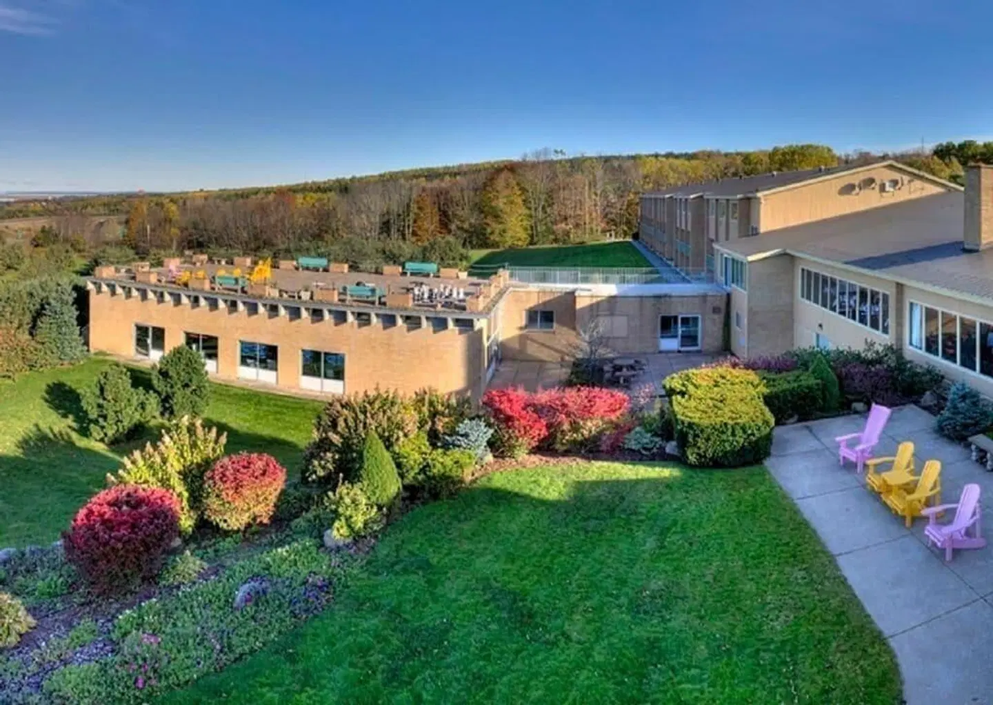 Old Orchard Inn Resort and Spa EXTERIOR