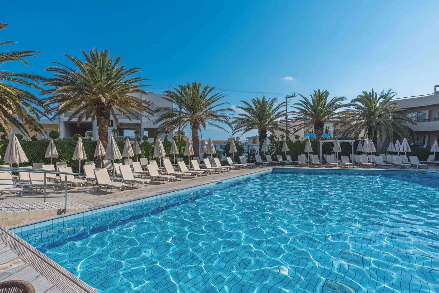 Minos Hotel OUTDOOR_POOL