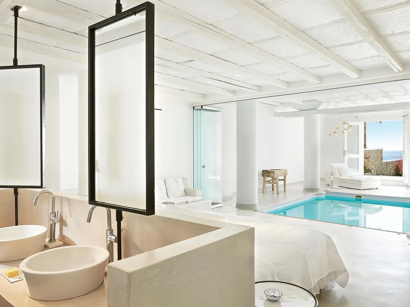 Mykonos Blu a Grecotel Resort to Live Hallenbad