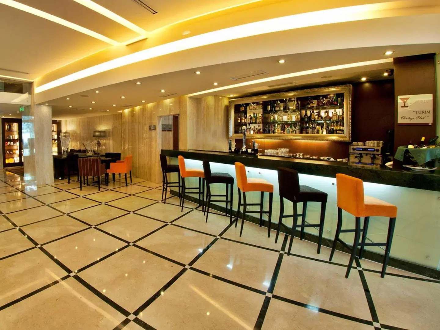 TURIM Alameda Hotel Bar