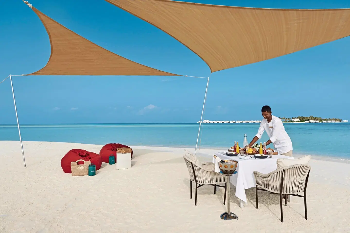 Jumeirah Olhahali Island Maldives SPORTS_AND_LEISURE