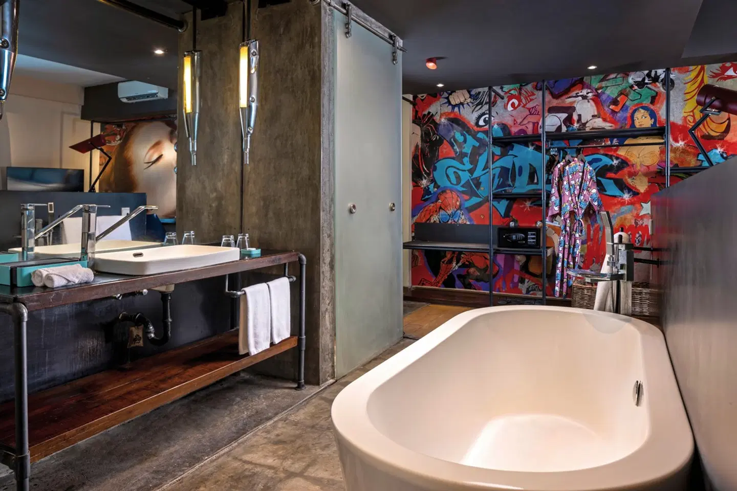 Viva Dash Hotel Seminyak Badezimmer