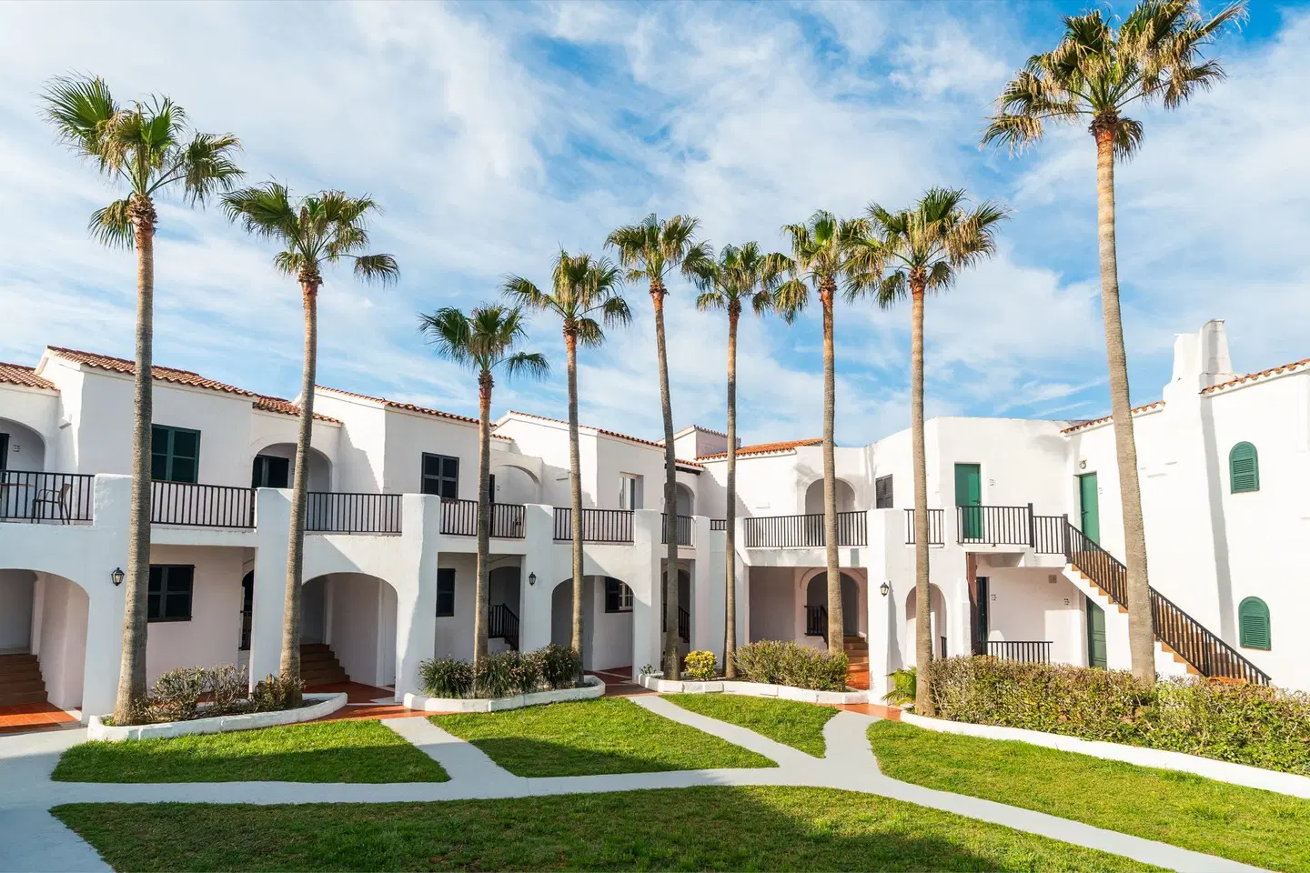 FERGUS Club Carema Splash EXTERIOR