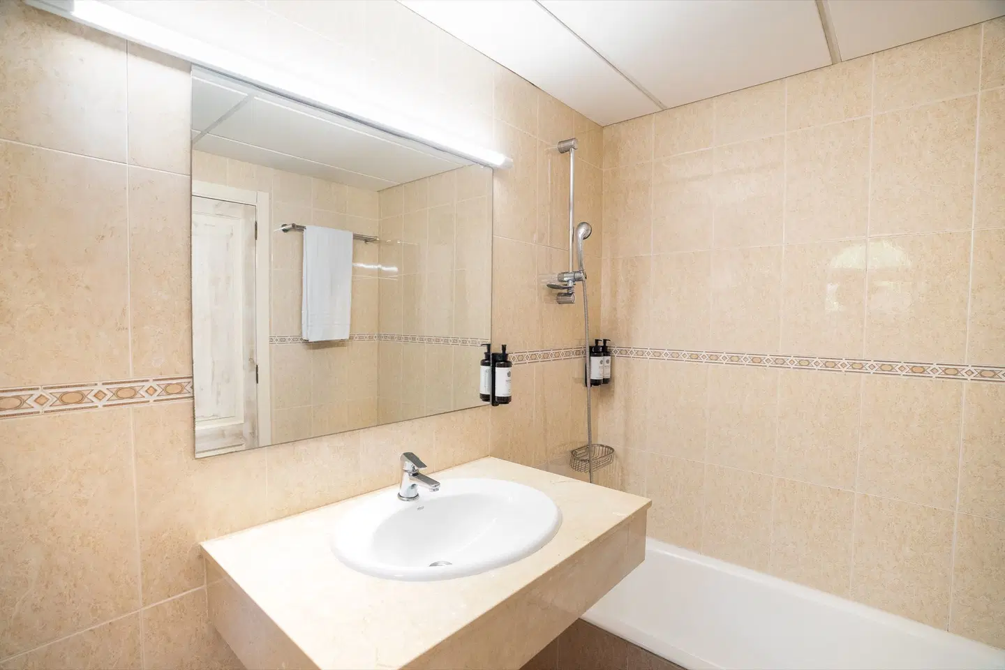 FERGUS Club Carema Splash Badezimmer