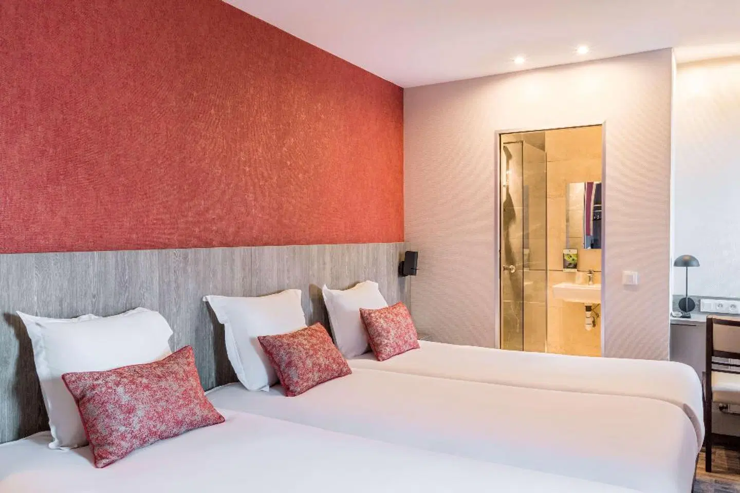 Sure Hotel by Best Western Paris Gare du Nord ROOM_EXAMPLE