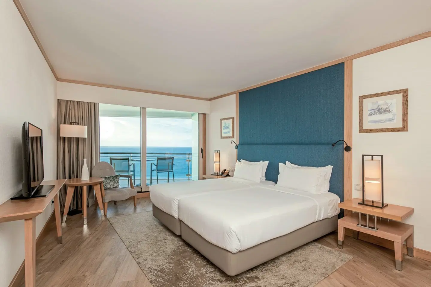 Sesimbra Oceanfront Hotel ROOM_EXAMPLE