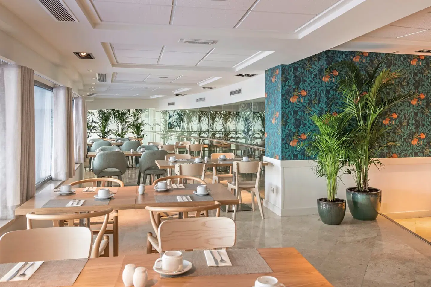 Sesimbra Oceanfront Hotel Restaurant