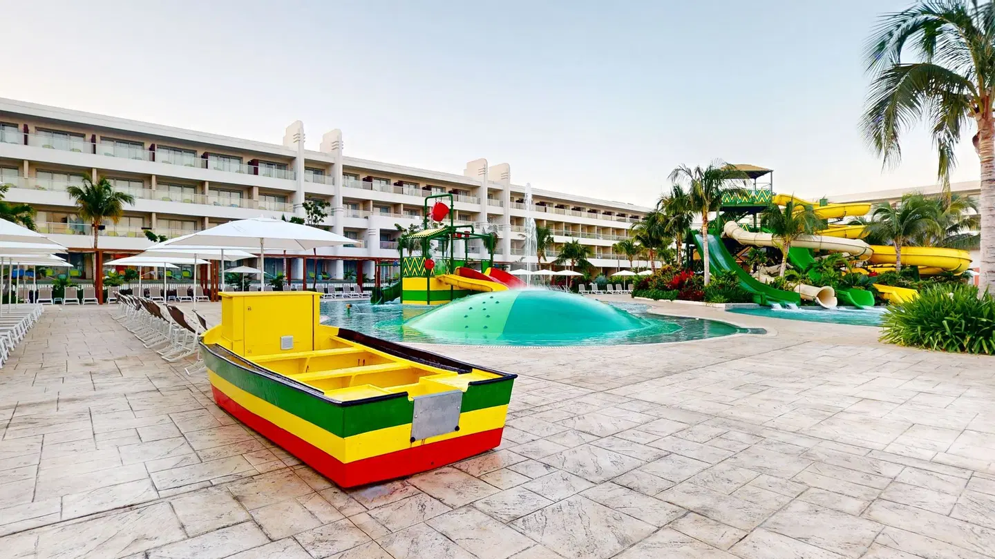 Princess Grand Jamaica OUTDOOR_POOL