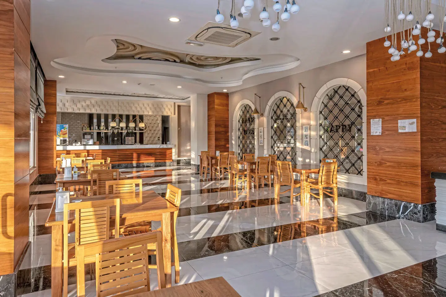 LRS Port River Hotel & Spa Bar