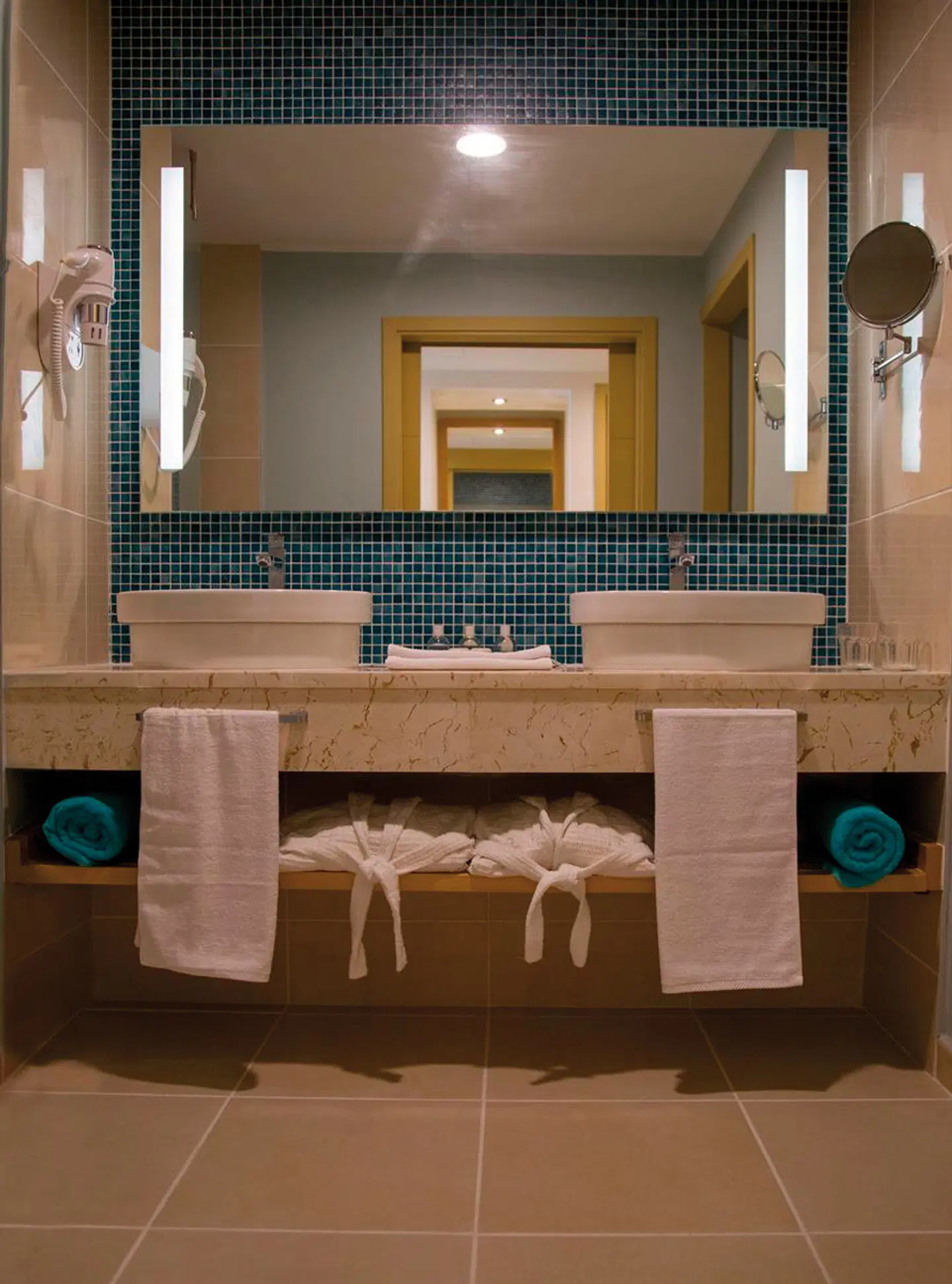 Gran Muthu Almirante Beach ROOM_EXAMPLE