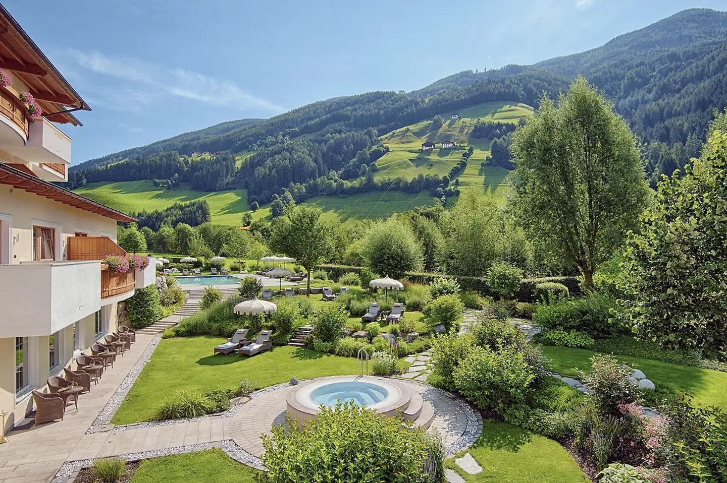 Alpenpalace Deluxe Hotel & Spa LANDSCAPE