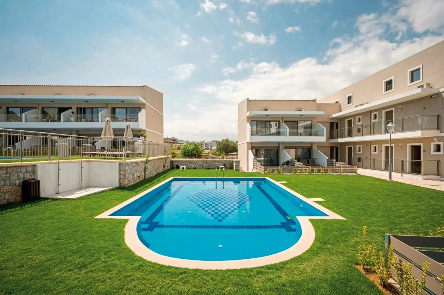 Vantaris Blue EXTERIOR