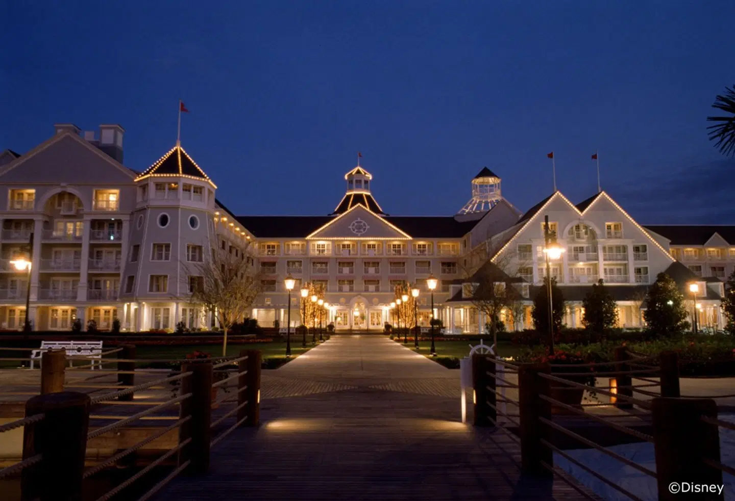 Disney's Yacht Club Resort EXTERIOR