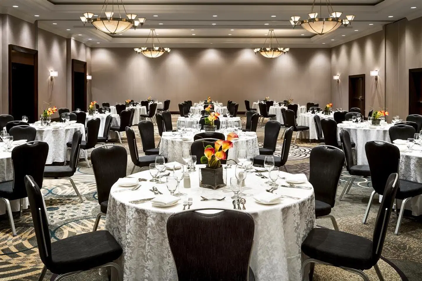 Sheraton Toronto Airport Hotel & Conference Centre Restaurant