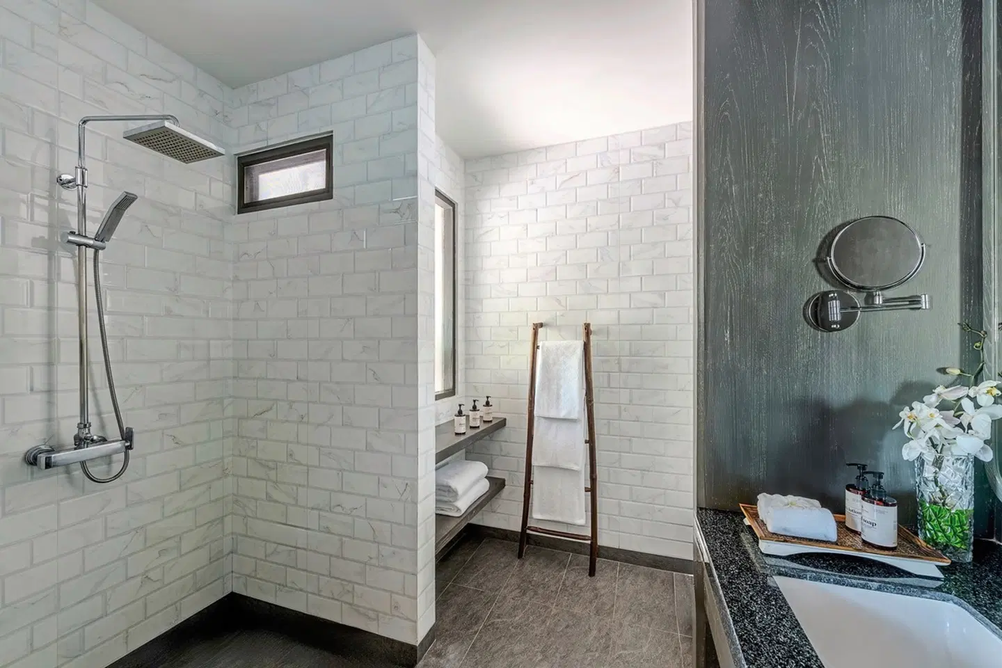 NH Collection Samui Peace Resort Badezimmer