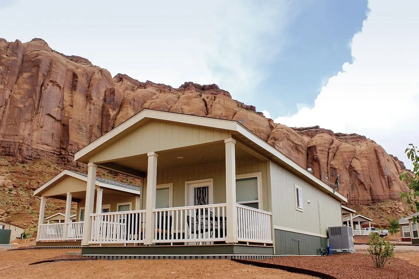 Goulding's Lodge EXTERIOR