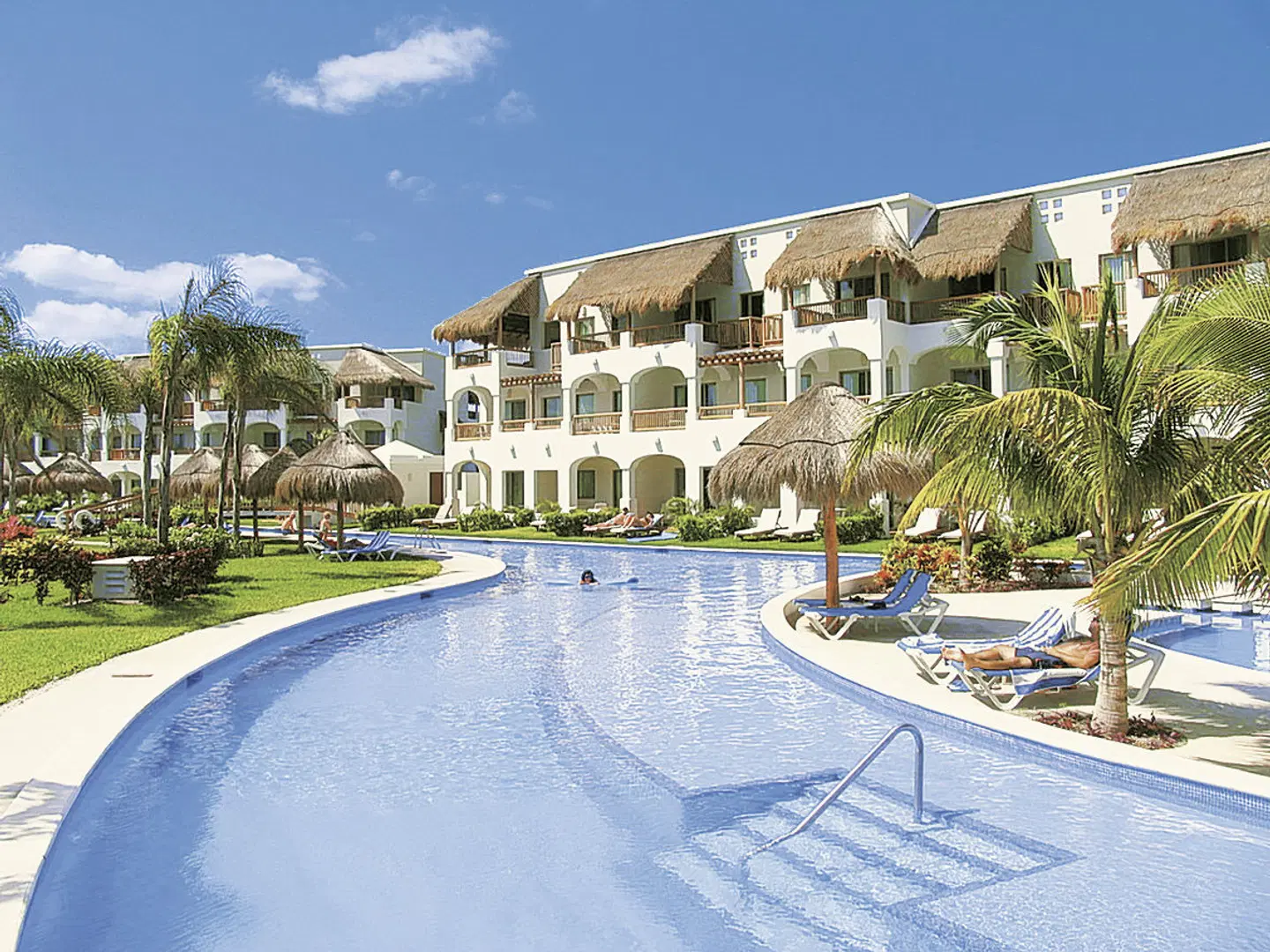 Valentin Imperial Riviera Maya OUTDOOR_POOL