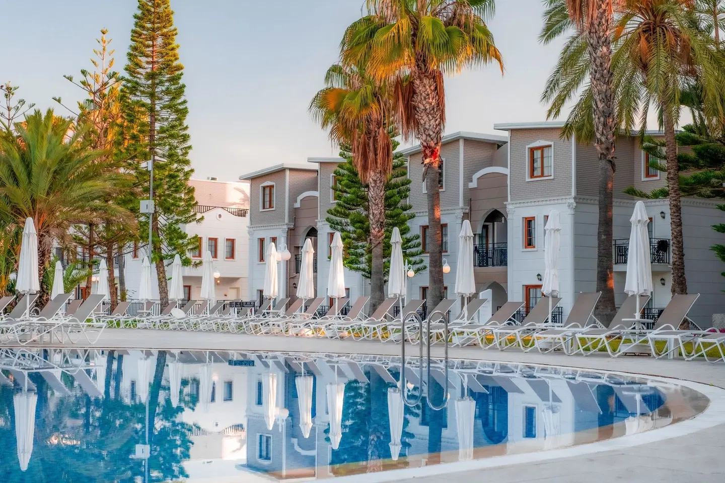 Selectum Colours Side OUTDOOR_POOL