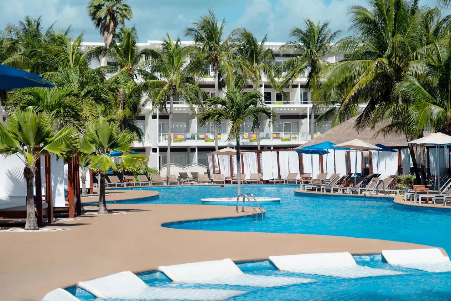 Iberostar Selection Riviera Cancún OUTDOOR_POOL