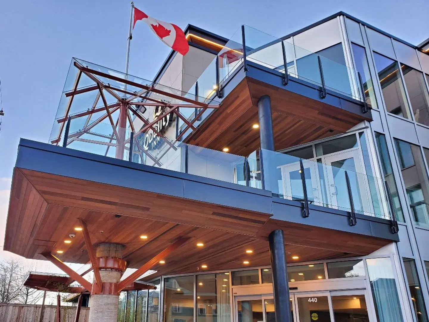 Quality Inn Nanaimo EXTERIOR