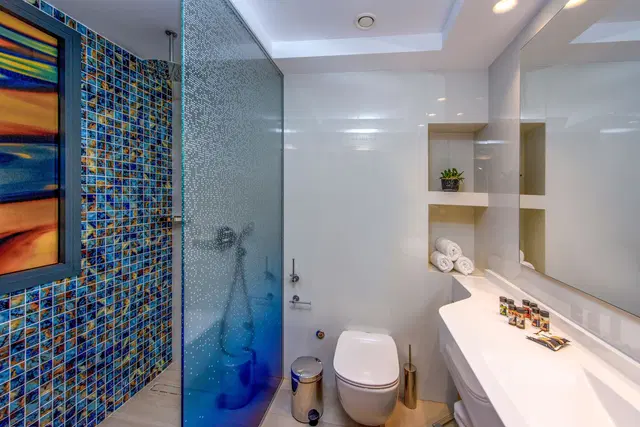 Lyttos Mare BATHROOM
