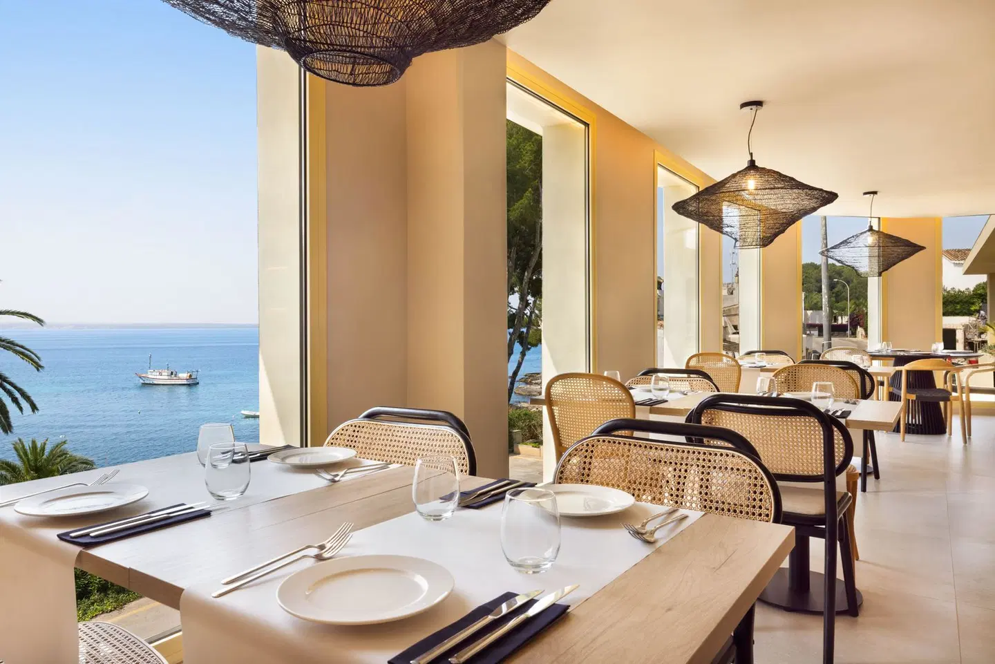 Inmood Aucanada Restaurant