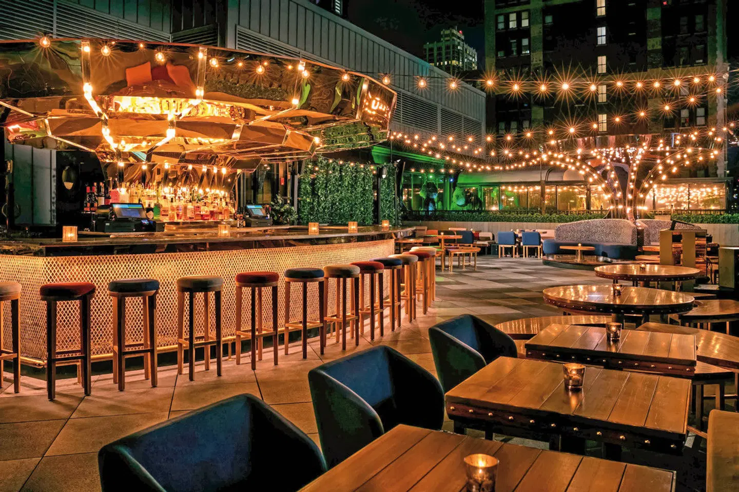 MOXY New York Times Square Bar