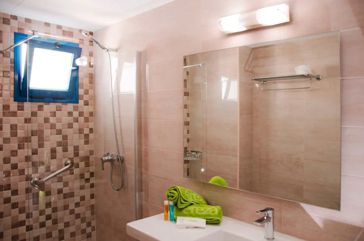 Ereza Los Hibiscos Badezimmer