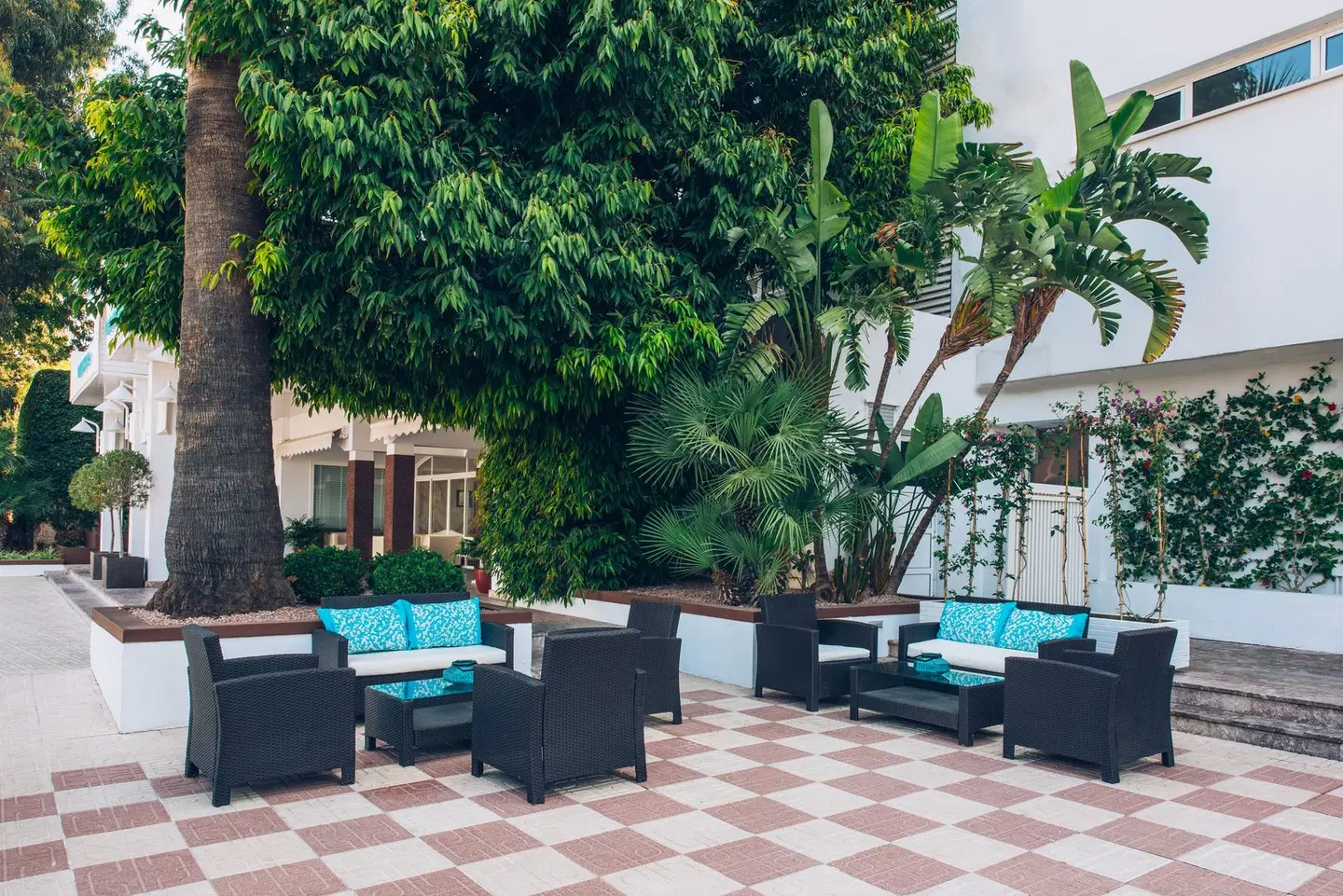 Iberostar Waves Ciudad Blanca Bar