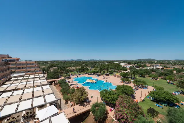 Mariant Park EXTERIOR