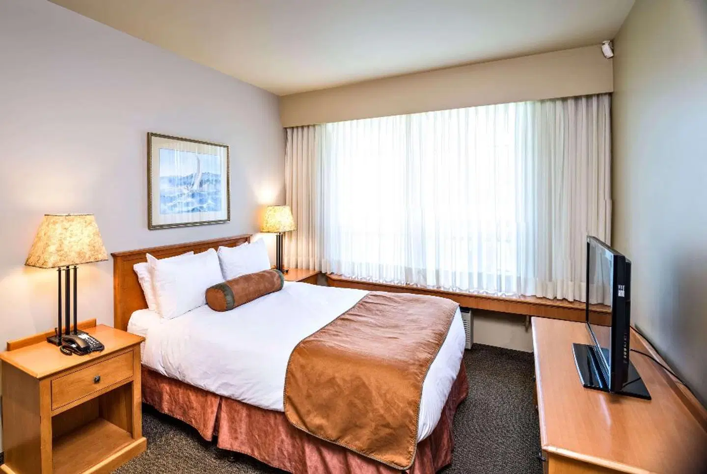 Ramada Inn & Suites Penticton ROOM_EXAMPLE
