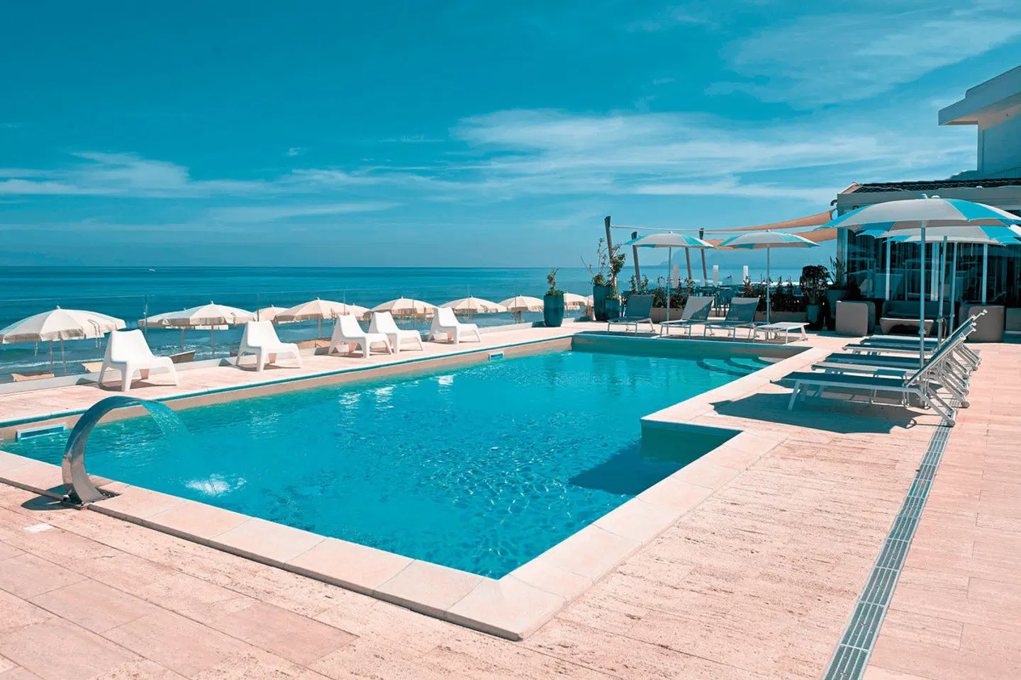 La Battigia OUTDOOR_POOL