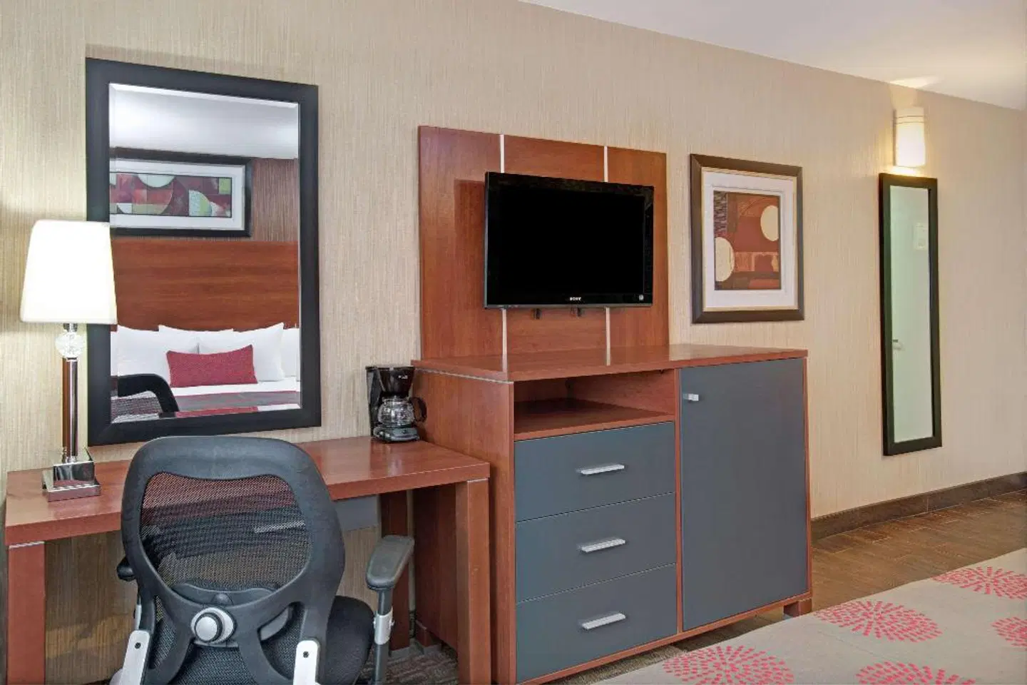 Ramada by Wyndham Staten Island ROOM_EXAMPLE