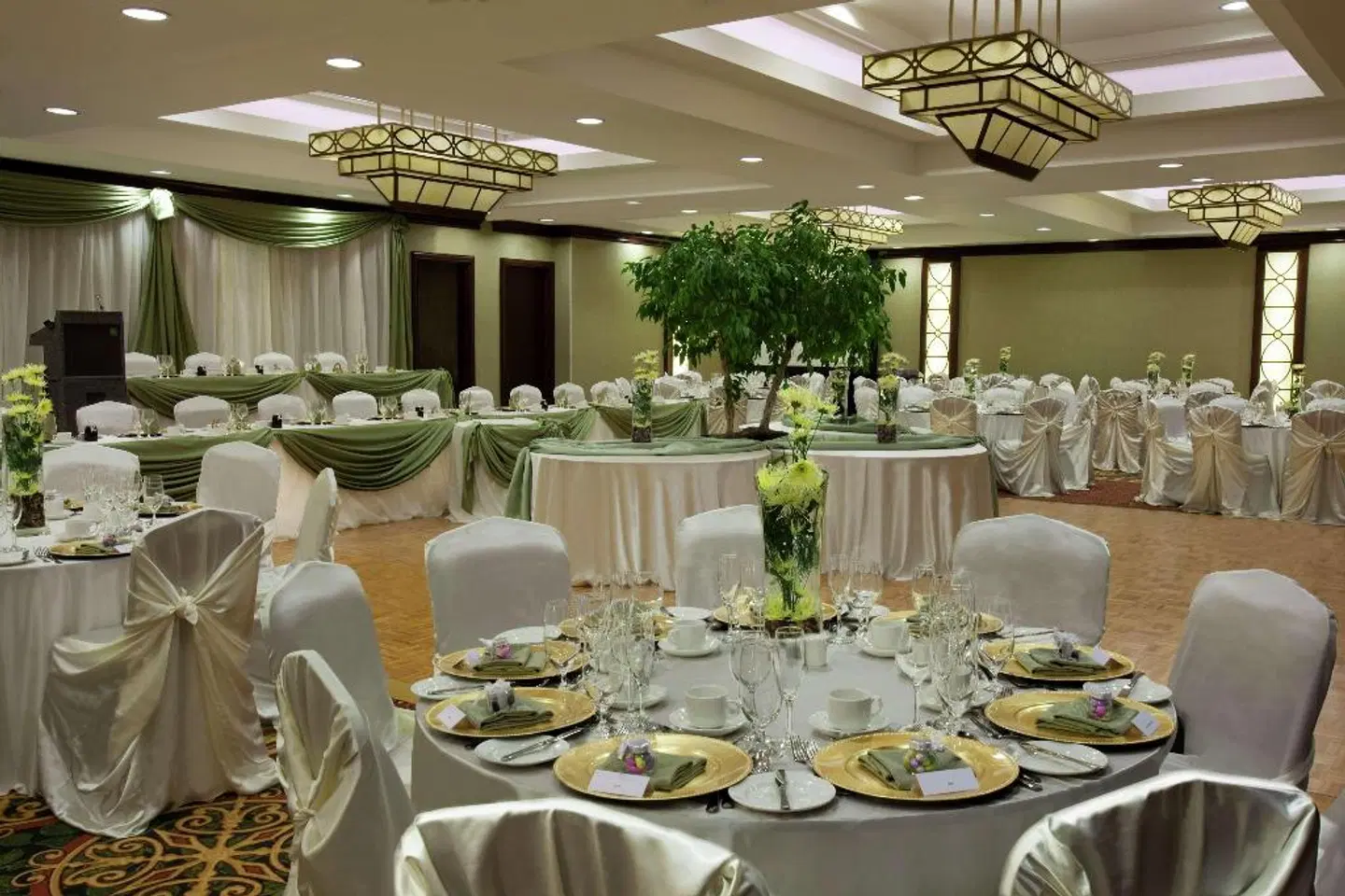 Hilton Garden Inn Toronto Airport Restaurant