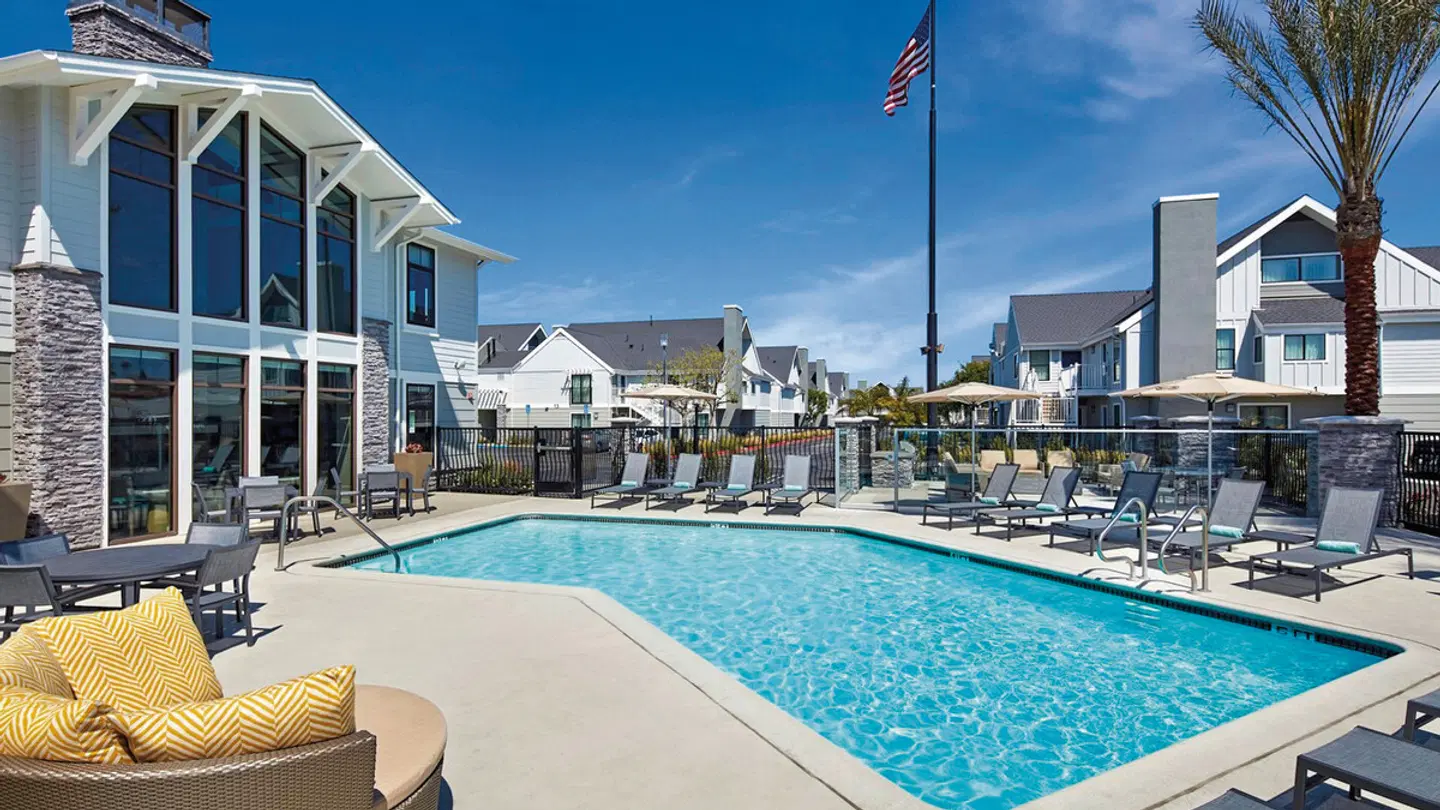 Residence Inn Los Angeles LAX/Manhattan Beach OUTDOOR_POOL